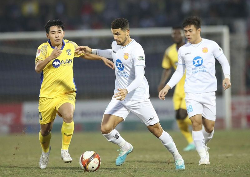 Nhận định soi kèo SLNA vs Nam Định lúc 18h00 ngày 24/5/2025